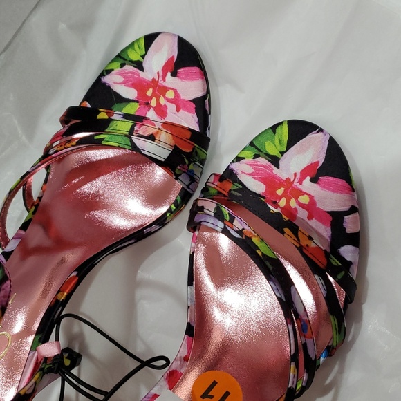 Jessica Simpson black hibiscus tropical floral strappy ankle strap heels size 11 - Picture 4 of 16